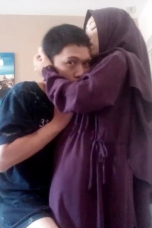 Skandal Tante Hijab Sama Ponakan